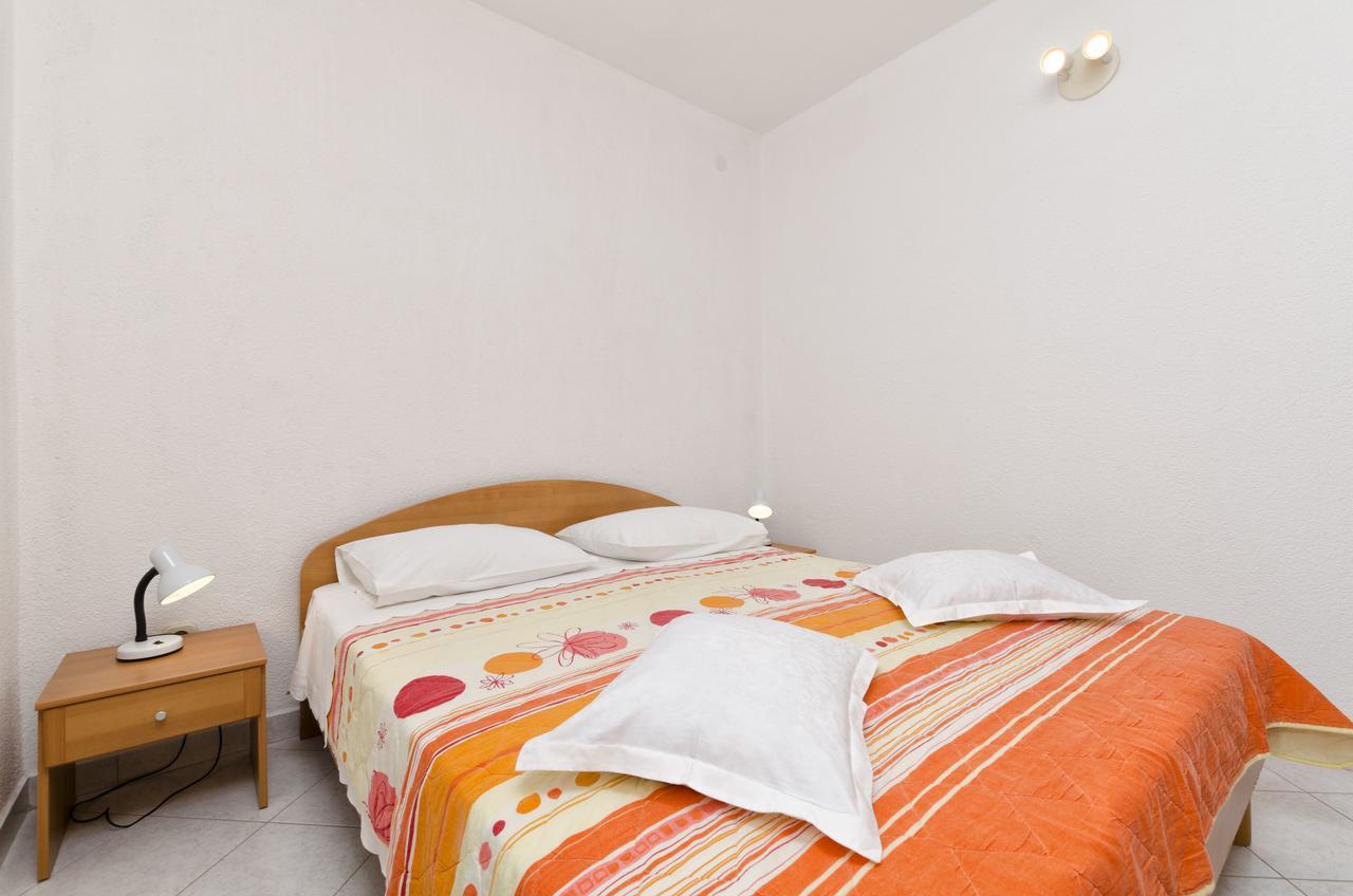 Apartments Mime Pirovac Exterior photo